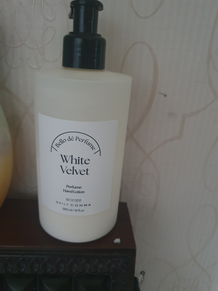 每日逗号 白丝绒 Velo de Parfum 润肤露 common.review image