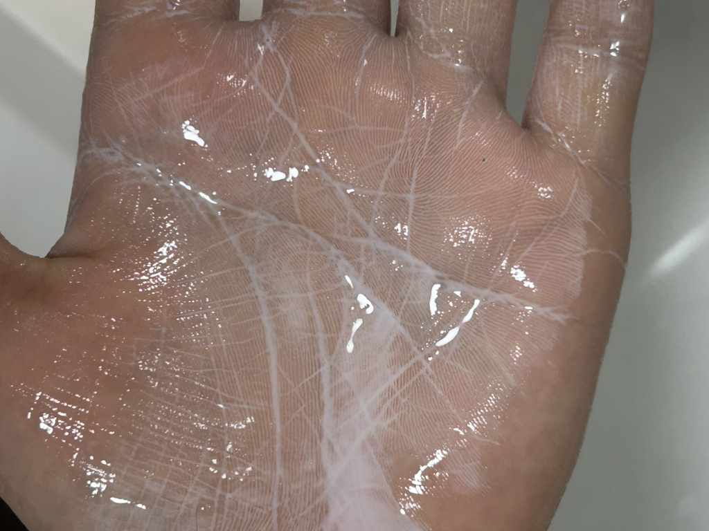 深层清洁卸妆油的真实用户使用照片