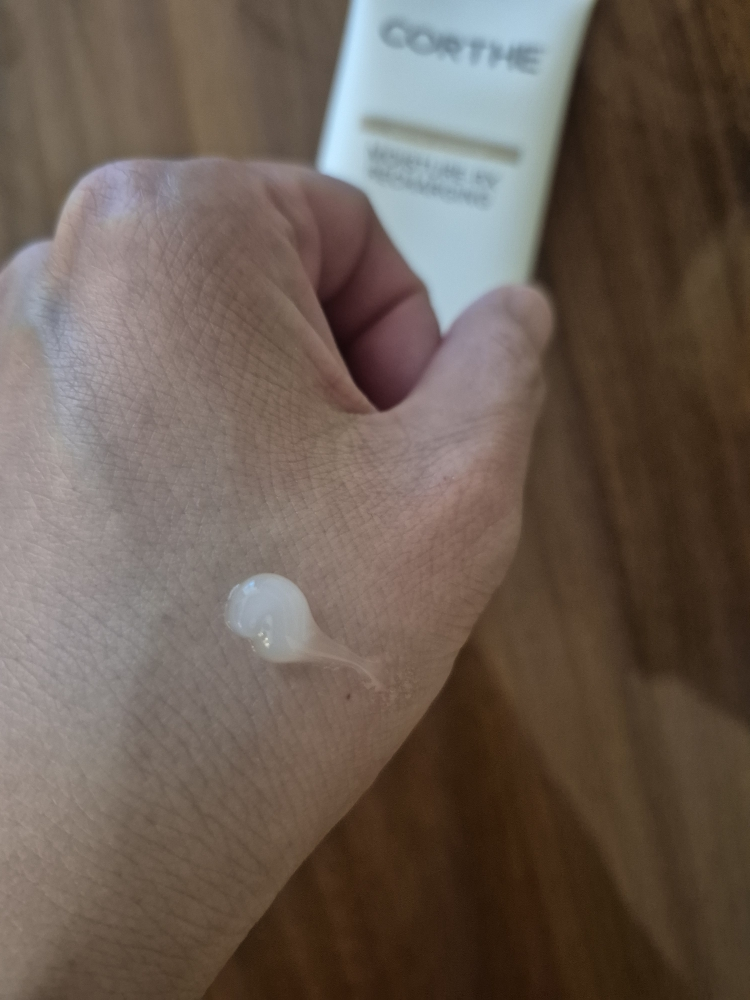 Real user review photo of Dermo essential MOISTURE-RX RECHARGING