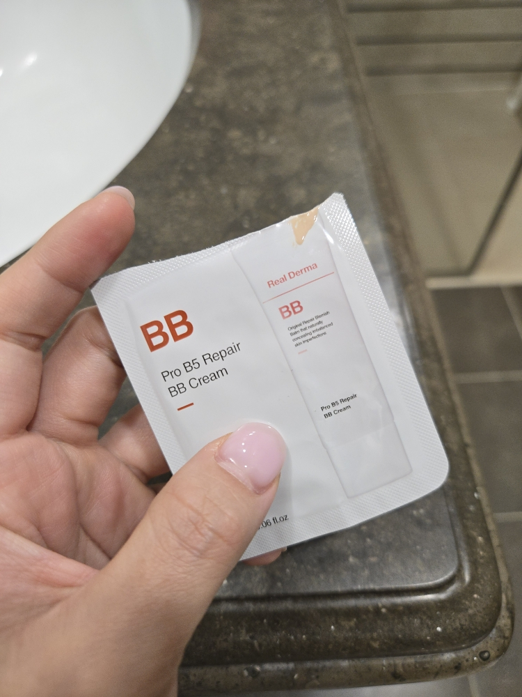 RealDerma 专业 B5 修护 BB 霜 common.review image