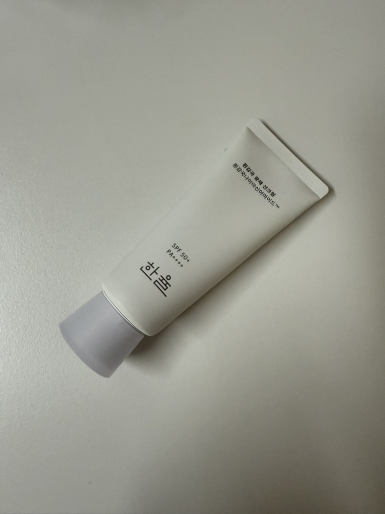 한율 (HANYUL) 흰감국 광채 선크림 [SPF50+/PA++++] review image