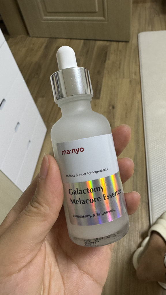 manyo Galactomy Melacore Essence review image