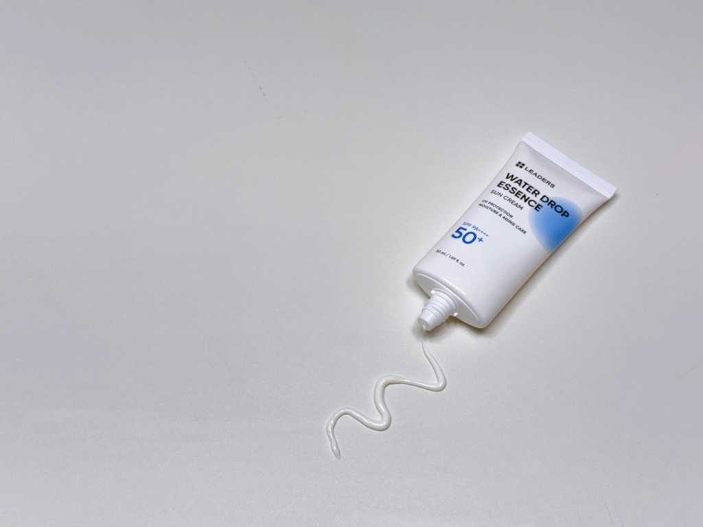 리더스 (LEADERS) 워터드롭 에센스 선크림 [SPF50+/PA++++] review image