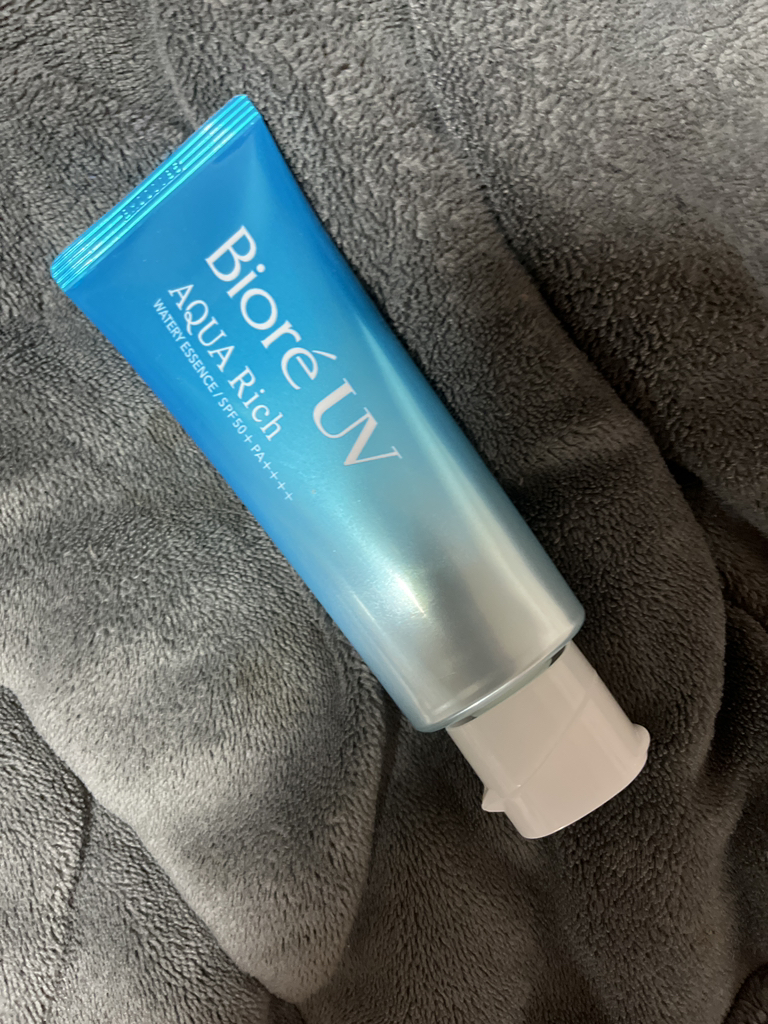 UVアクアリッチウォーターリーエッセンス [SPF50+/PA++++]のリアルなユーザー写真