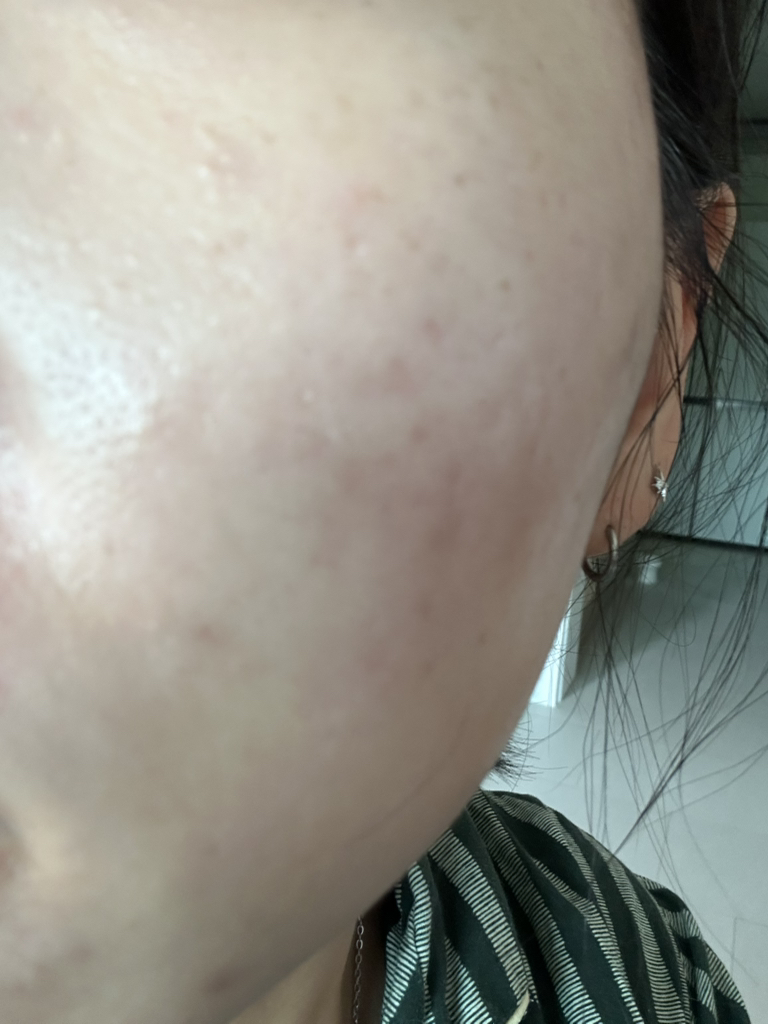 Real user review photo of TONE UP  SHADE [SPF50+/PA++++] [PINK TONE UP SUN]