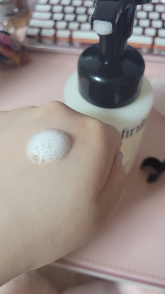 클린피닛 (Clinfinite) 발효현미 약산성 버블 클렌징 워터 review image