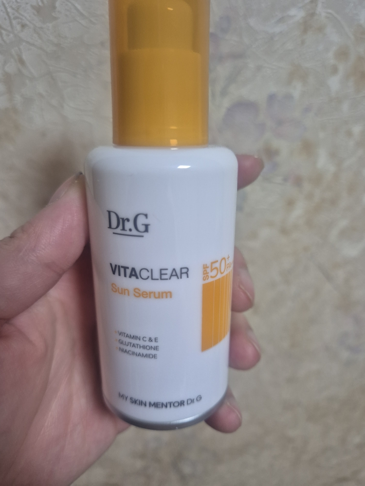 Real user review photo of VITA CLEAR Sun Serum [SPF50+/PA++++]