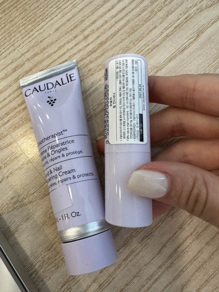 꼬달리 (CAUDALIE) 비노테라피스트 핸드 & 네일 리페어링 크림 review image