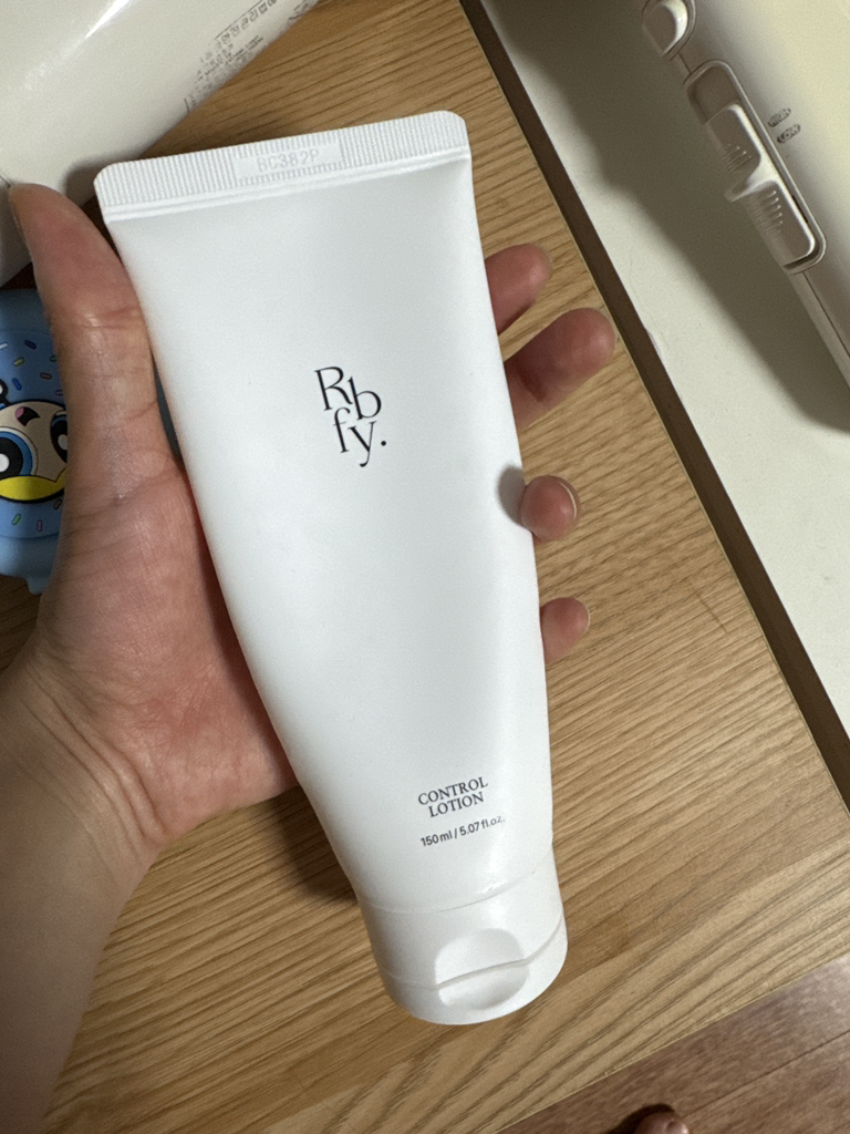 控制乳液的真实用户使用照片