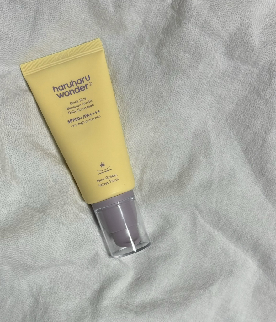 하루하루원더 (haruharuwonder) 블랙라이스 모이스처 에어리핏 데일리 선스크린 [SPF50+/PA++++] review image