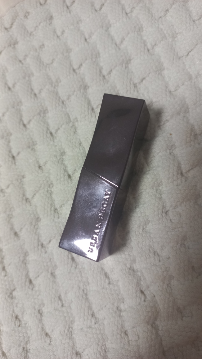 어반디케이 (URBANDECAY) 바이스 립스틱 [위호] review image