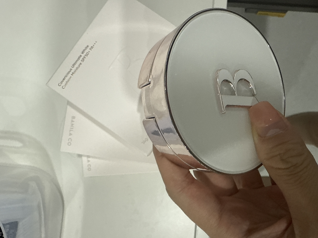 Real user review photo of Covericious Ultimate White Cushion Moisture [SPF50+/PA+++] [19 Light]