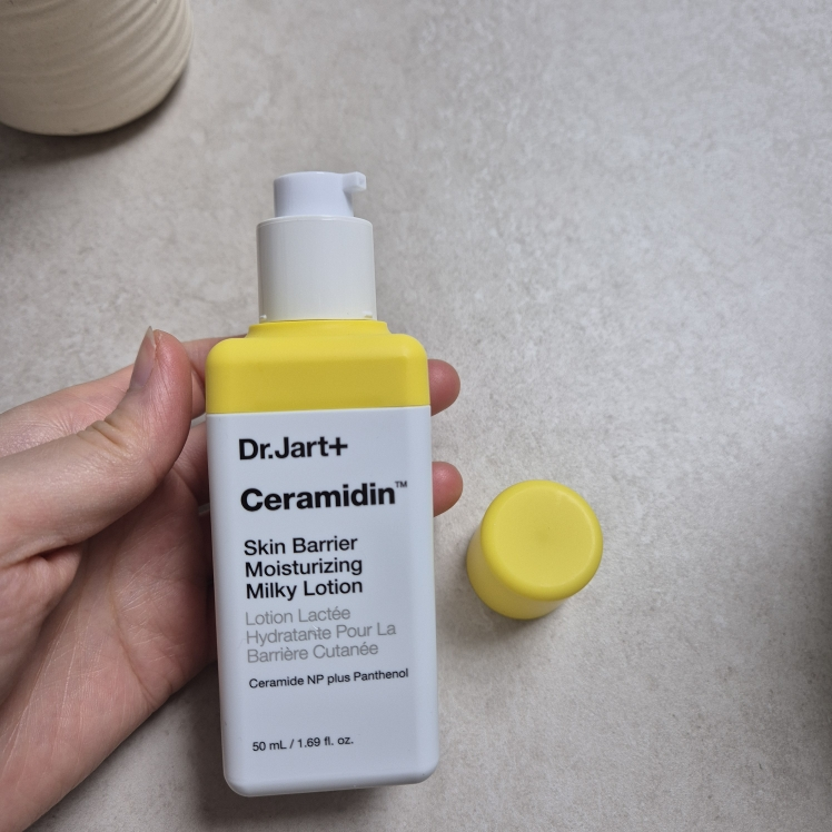 닥터자르트 (Dr.Jart+) 세라마이딘™ 스킨 베리어 모이스처라이징 밀키 로션 review image