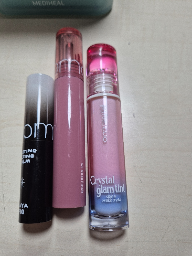 CLIO Harry Potter Collaboration Crystal glam tint [21 SUGAR QUILL RED] review image