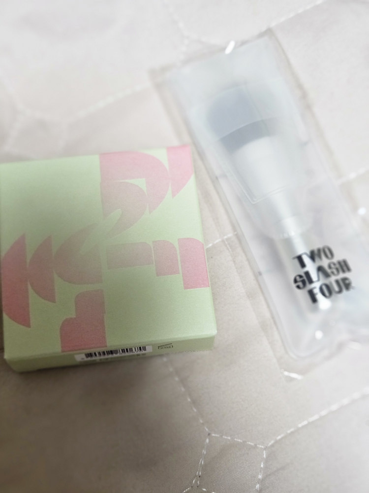 투슬래시포 (TOWSLASHFOUR) 올 오버 페이스 블러쉬 [럼베이지] review image