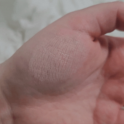 美白凯蒂猫版陶瓷肤质完美粉饼[SPF40/PA++][01 瓷肤]的真实用户使用照片