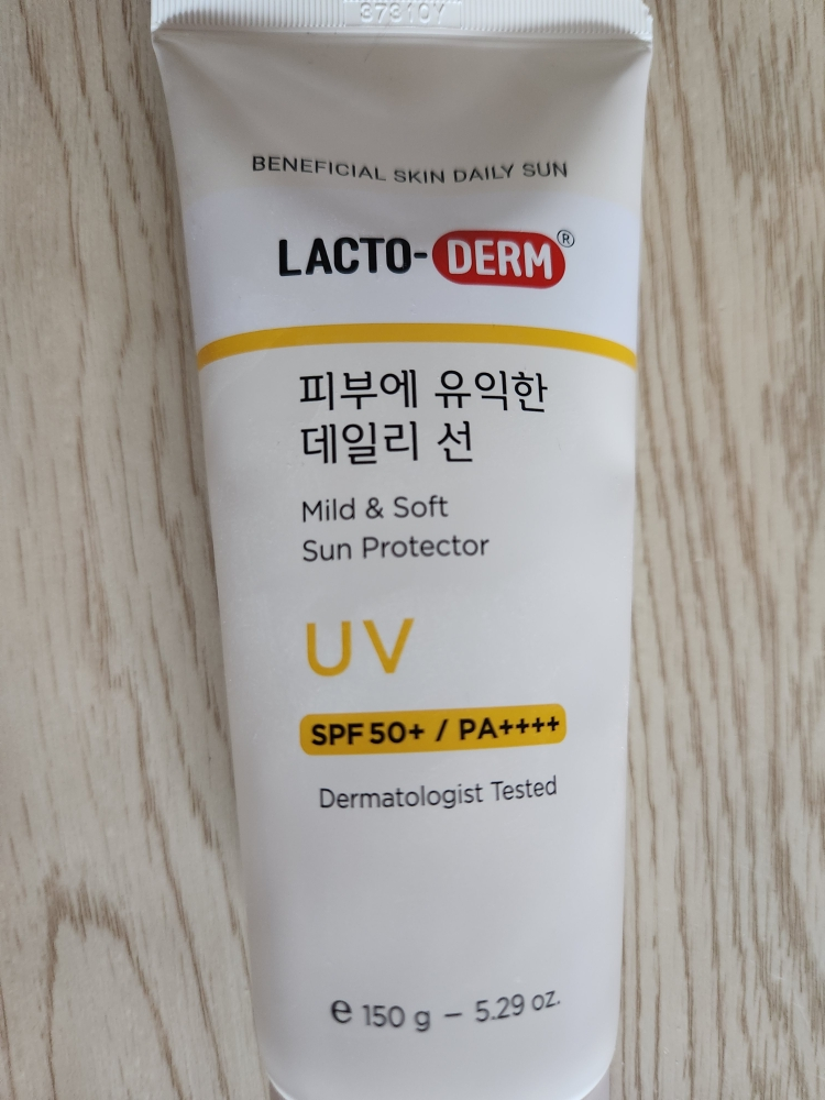 락토덤 (LACTO-DERM) 피부에 유익한 데일리 선 [SPF50+/PA++++] review image