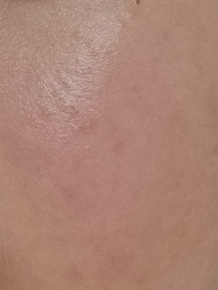 马蹄莲舒缓绿色提亮隔离霜 [SPF50+/PA++++]的真实用户使用照片