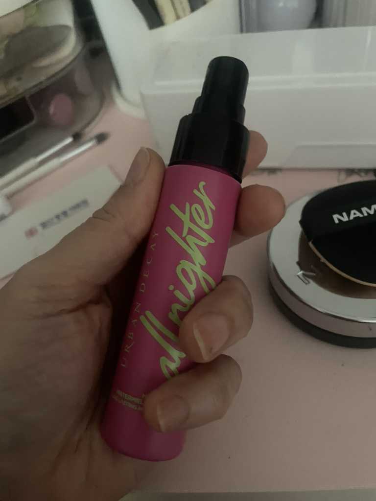 URBANDECAY 全天候定妆喷雾 玻尿酸 common.review image