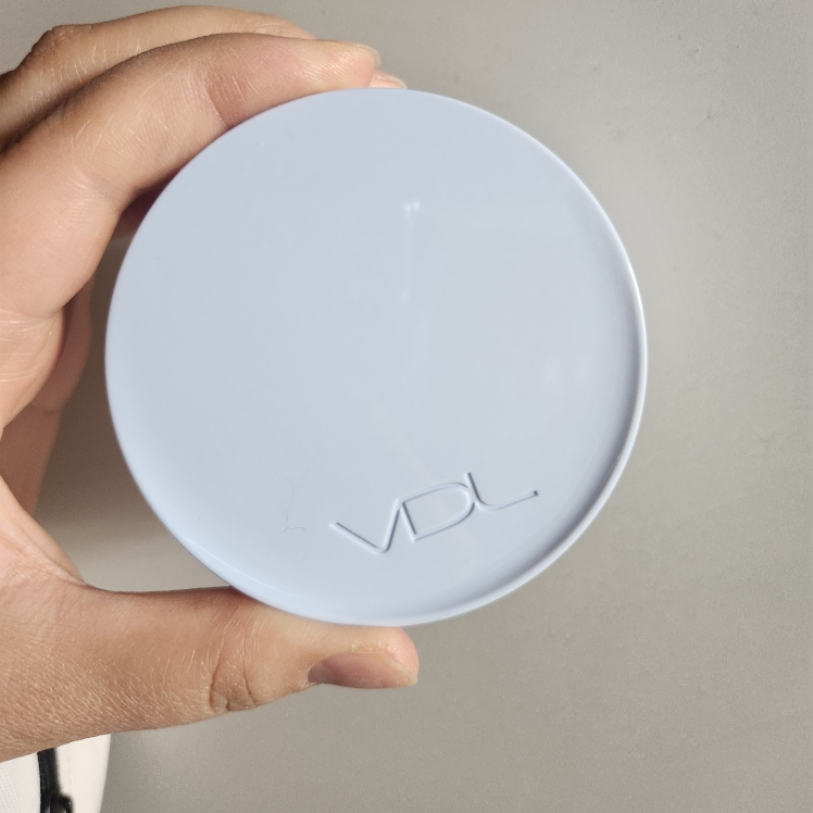 VDL (브이디엘) 톤스테인 컬러 코렉팅 쿠션 [SPF50+/PA+++] [세레니티] review image