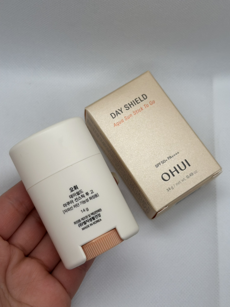 오휘 (OHUI) 데이쉴드 아쿠아 선스틱 투 고 [SPF50+/PA++++] review image