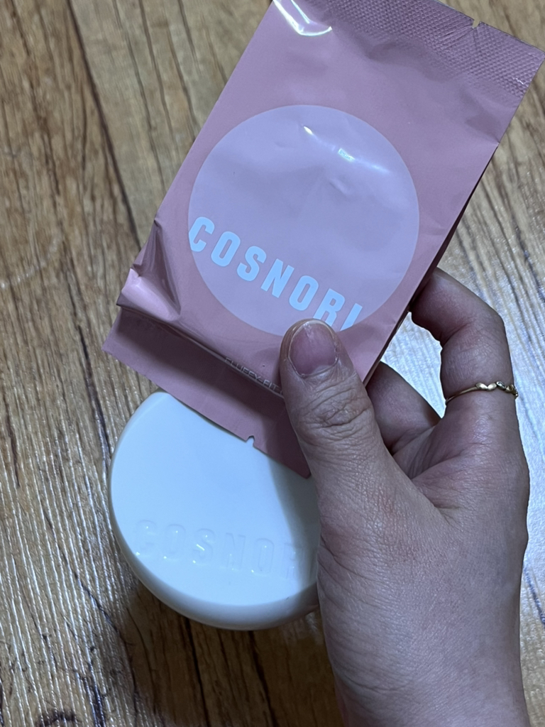 코스노리 (COSNORI) 플러핏 라이트매트 쿠션 [SPF50+/PA+++] [00 페어라이트] review image