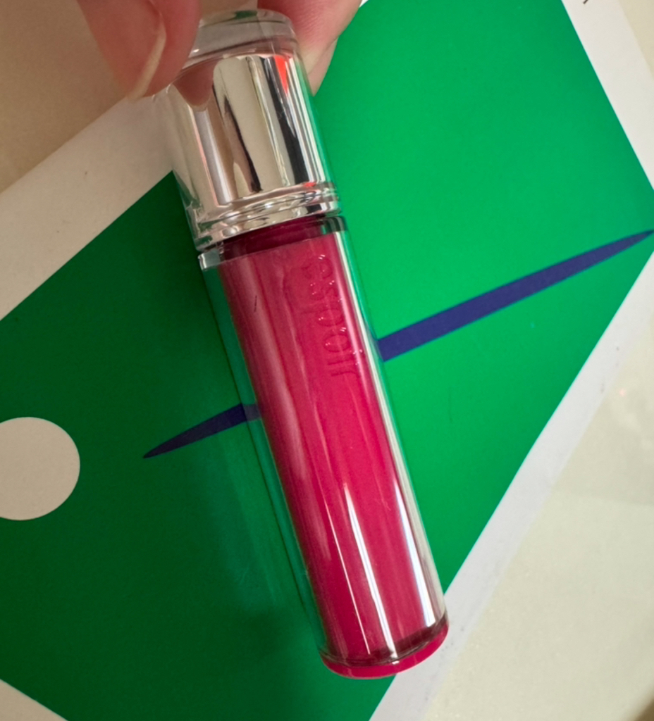 Couture 唇膏釉【4 号好时樱桃味的真实用户使用照片