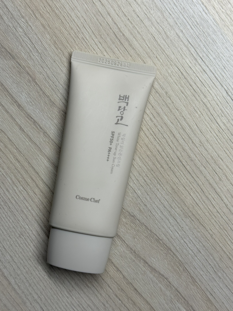 코스메쉐프 (CosmeChef) 백당고 막걸리 맑은톤 선크림 [SPF50+/PA++++] review image