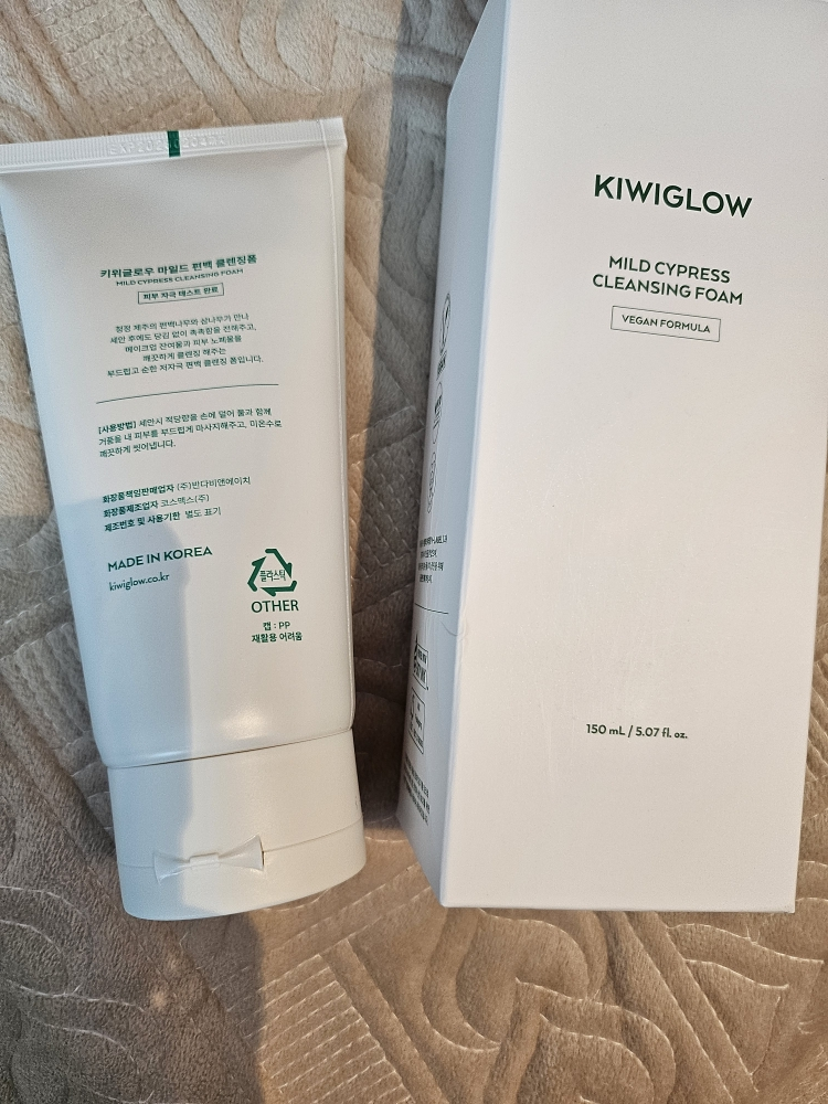 키위글로우 (KIWIGLOW) 마일드 편백 클렌징폼 review image