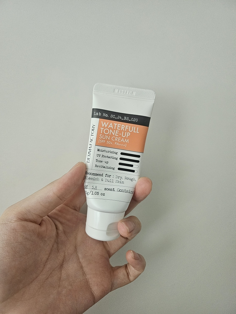 DERMAFACTORY 水润亮肤防晒霜 [SPF50+/PA+++] common.review image