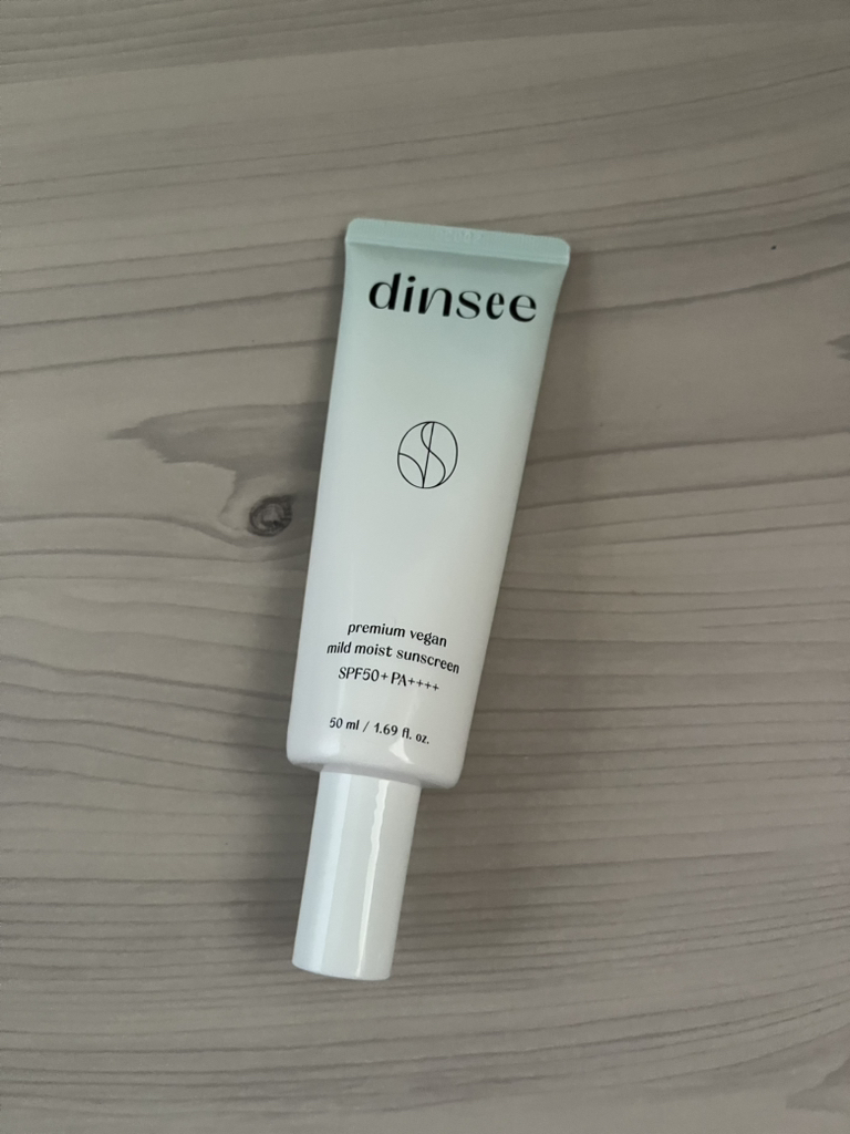딘시 (dinsee) 프리미엄 비건 마일드 모이스트 선크림 [SPF50+/PA++++] review image