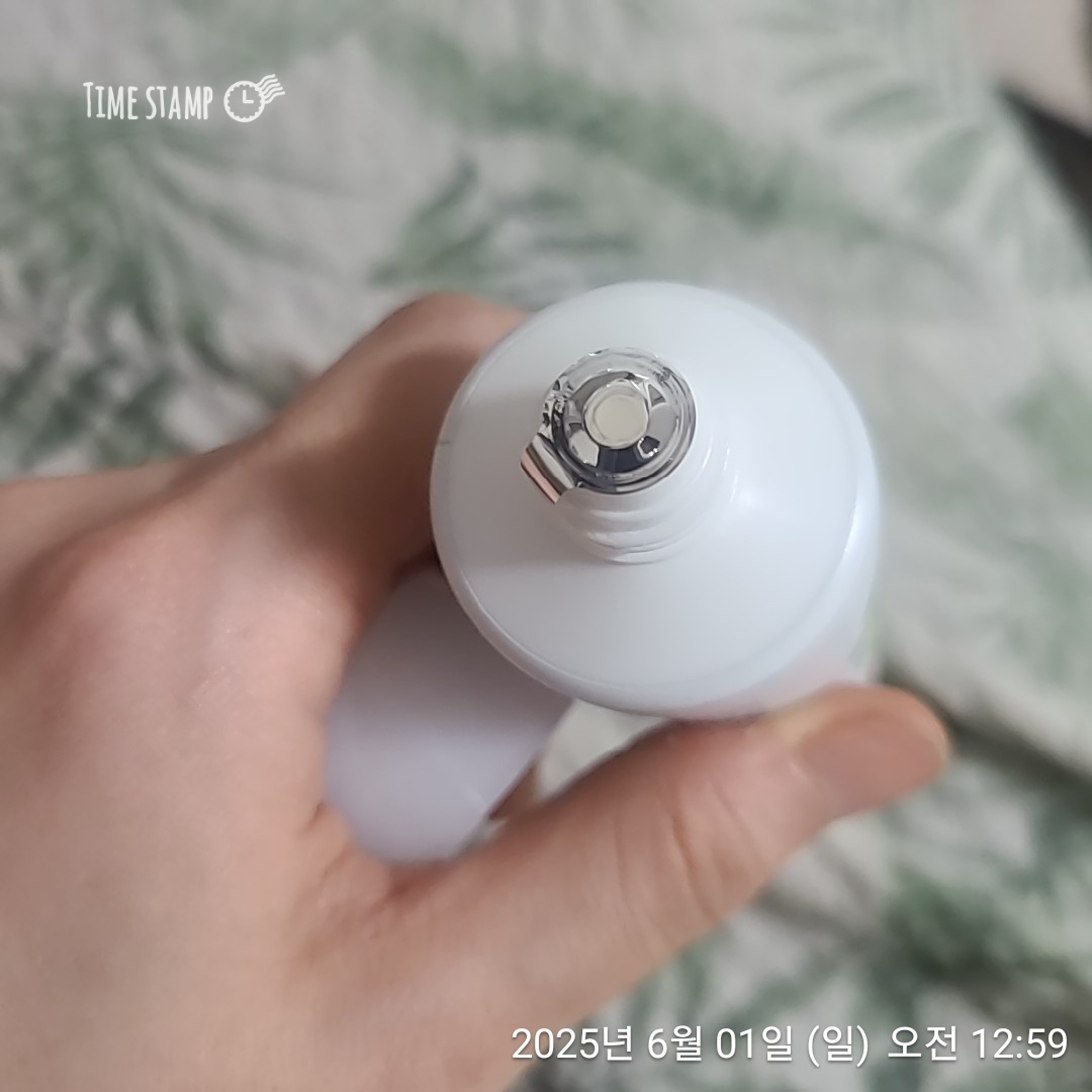 芦荟水润舒缓防晒精华[SPF50+/PA++++]的真实用户使用照片