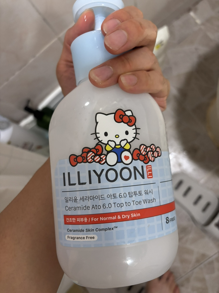 일리윤 (ILLIYOON) 헬로키티 에디션 세라마이드 아토 6.0 탑투토워시 review image
