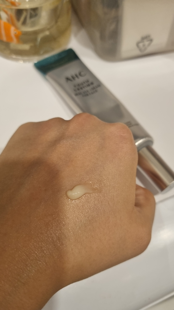 AHC 青春持久真实眼霜 for 面部 common.review image