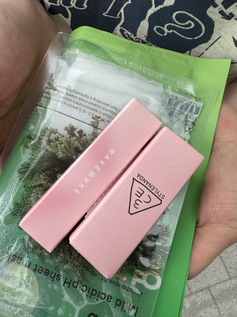 3CE (쓰리씨이) 소프트 매트 립스틱 [#헤이지로즈] review image
