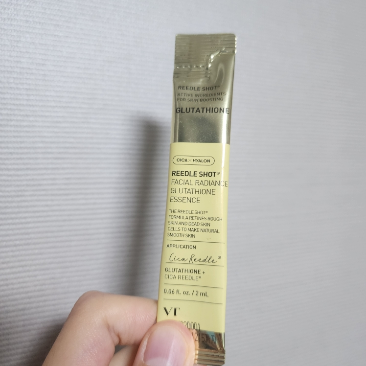 glutathione zinc gluconate medicube AGE-R Glutathione... vs VT Reedle Shot...: Which Is Better? –  Mirai Skin main image 0