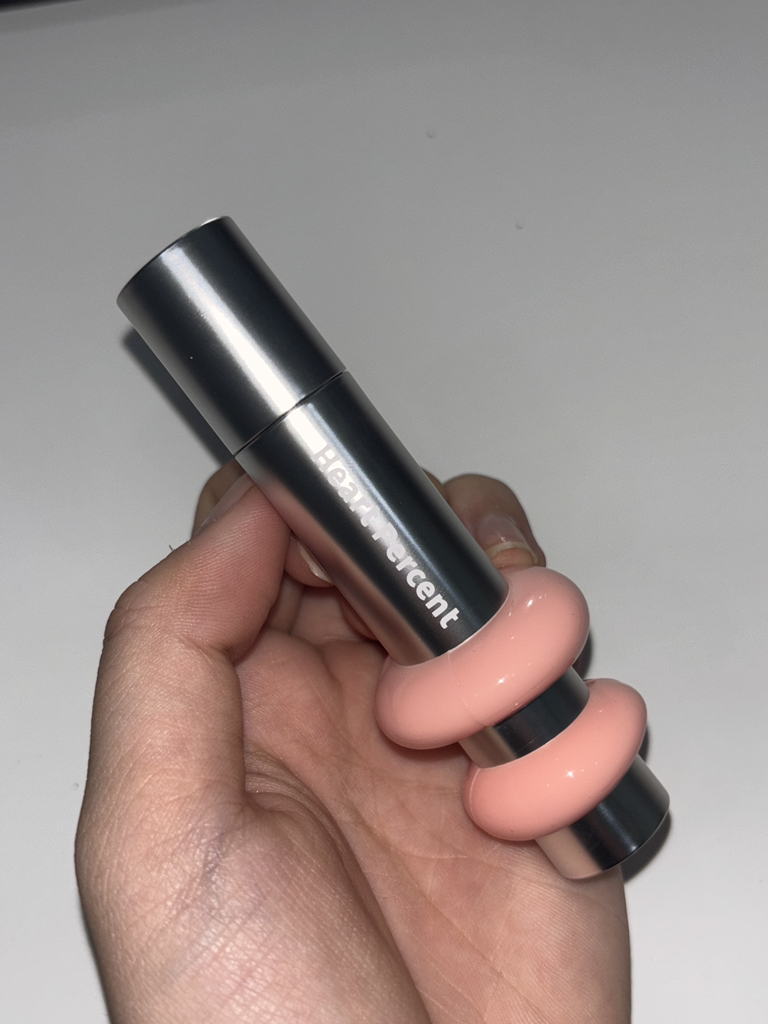 点亮心情 单色光泽唇彩 [09 桃奶]的真实用户使用照片
