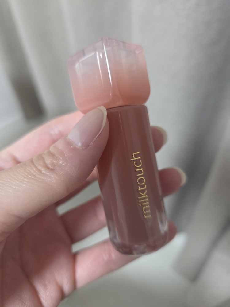 밀크터치 (MilkTouch) 듀 스테인 쉬어 립 글로스 [01 모닝헤이즈] review image