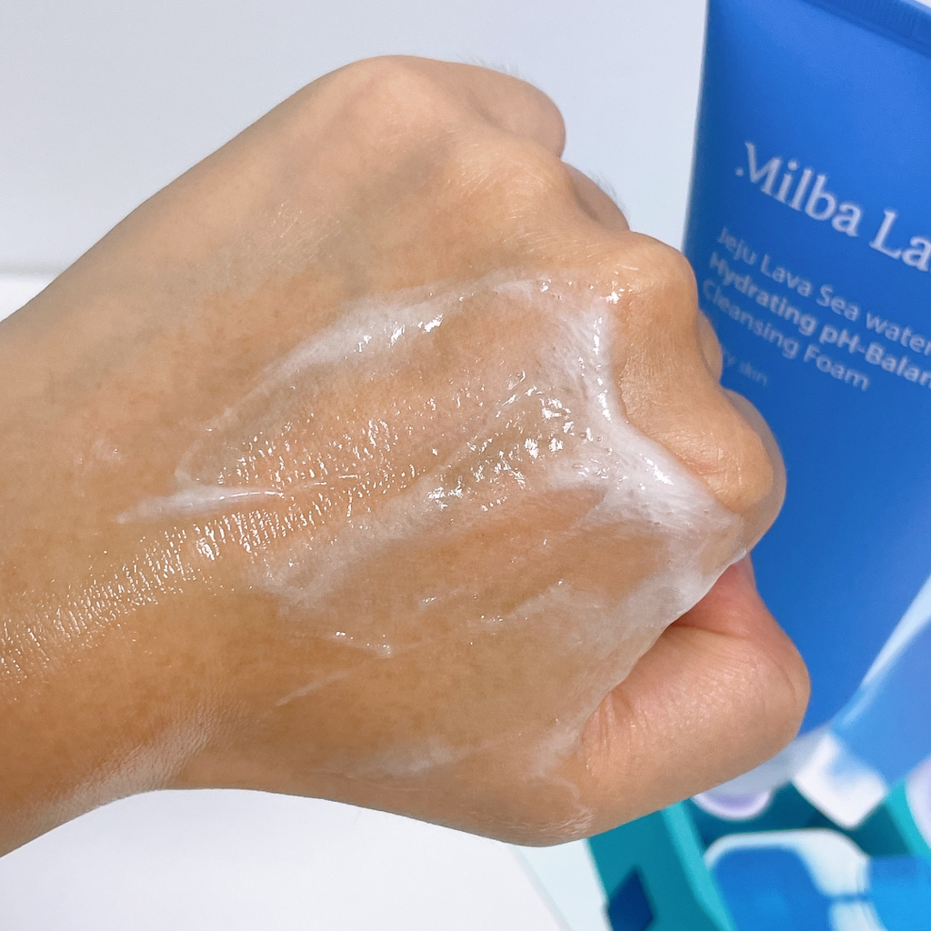 밀바랩 (MilbaLab) 제주 용암해수 보습 약산성 클렌징폼 review image