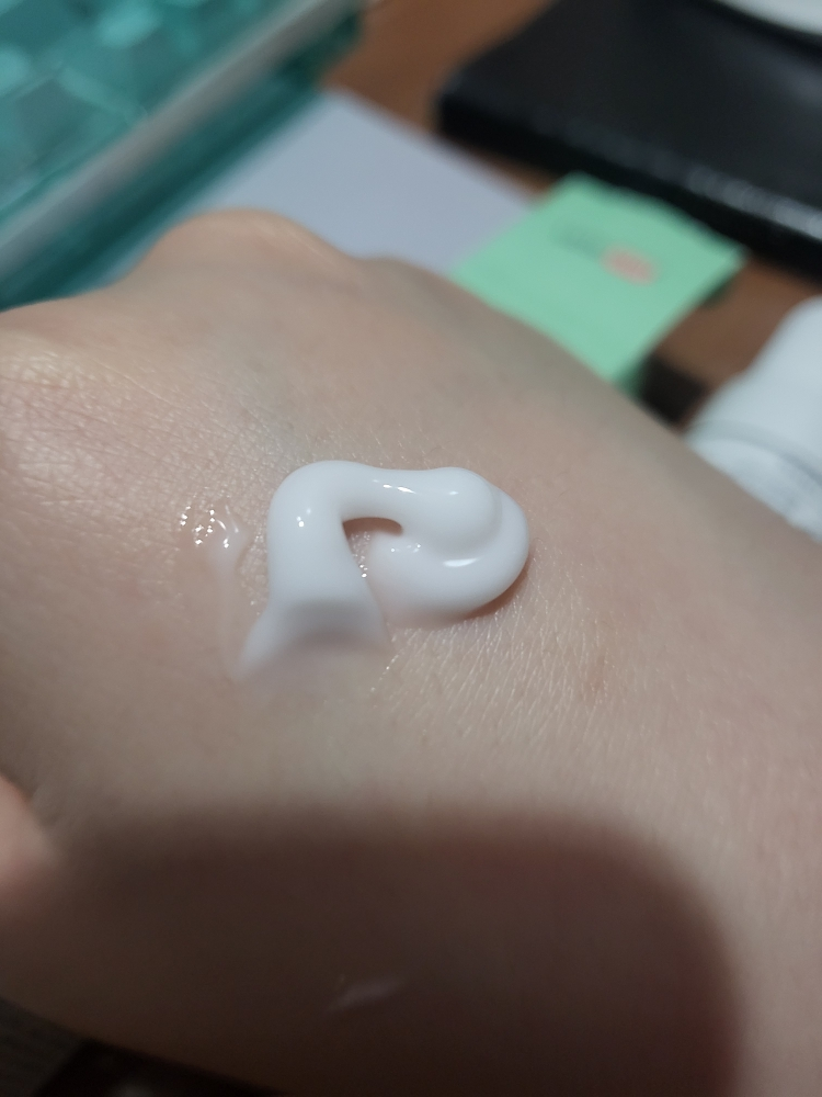 락토덤 (LACTO-DERM) 피부에 유익한 어성초 수분 크림 review image
