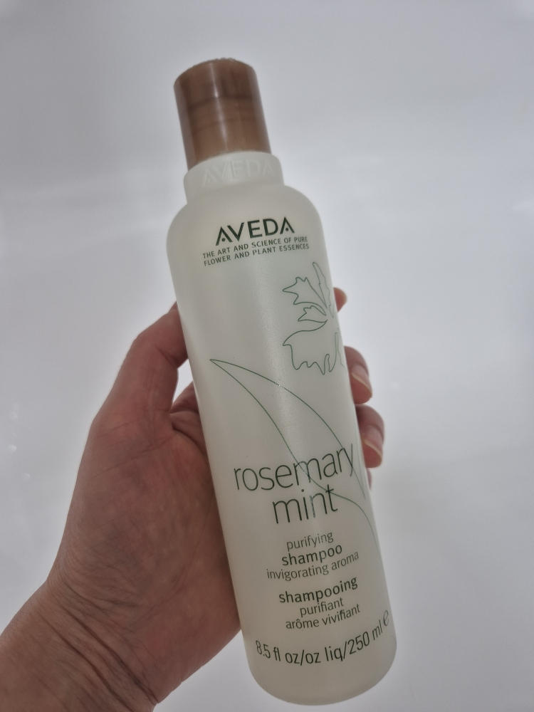 AVEDA rosemary mint purifying shampoo review image