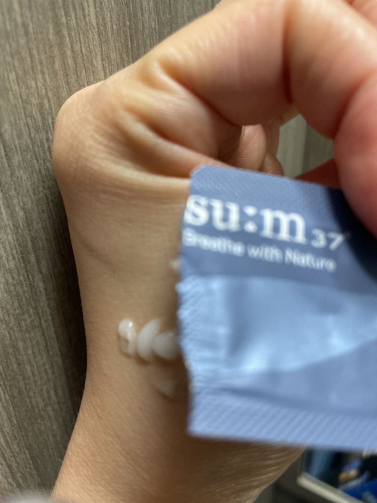 SUM37 (苏秘37˚) 水润海洋舒缓凝胶霜 common.review image