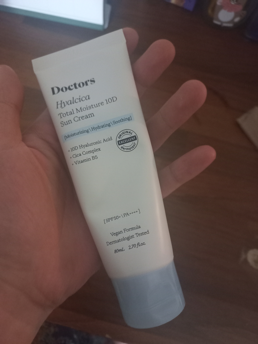 테라로직 (theralogic) 히알시카 토탈 모이스처 10D 선크림 [SPF50+/PA++++] review image