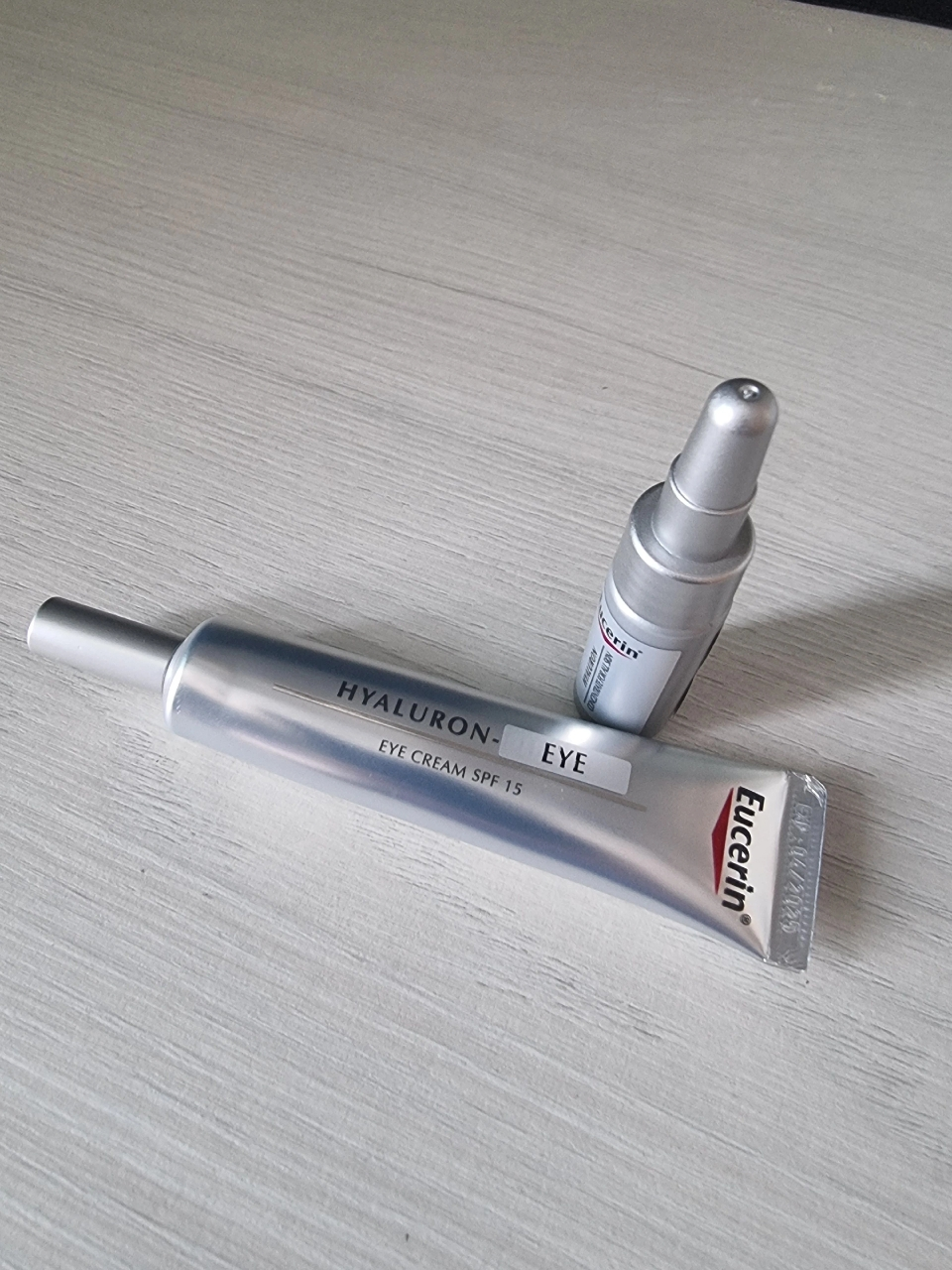 玻尿酸3X眼霜[SPF15]的真实用户使用照片