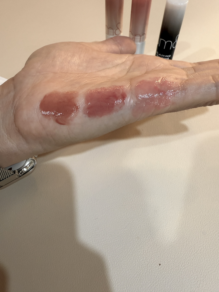 ROMAND Black Spectrum Edition Glasting Melting Balm [16 Kitten Peach] review image
