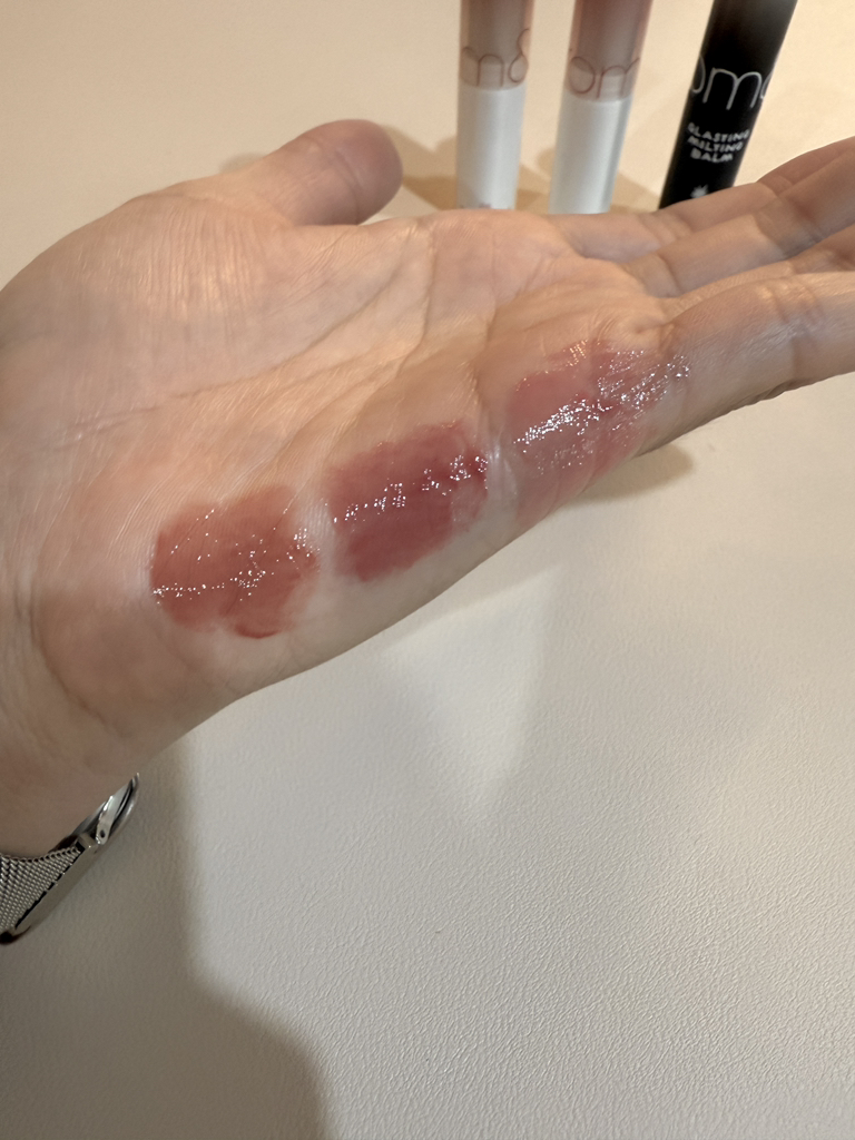 ROMAND Black Spectrum Edition Glasting Melting Balm [16 Kitten Peach] review image
