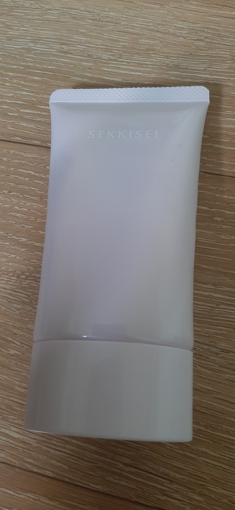 세이키세 (SEKKISEI) UV 디펜스 톤업 [SPF35/PA+++] review image