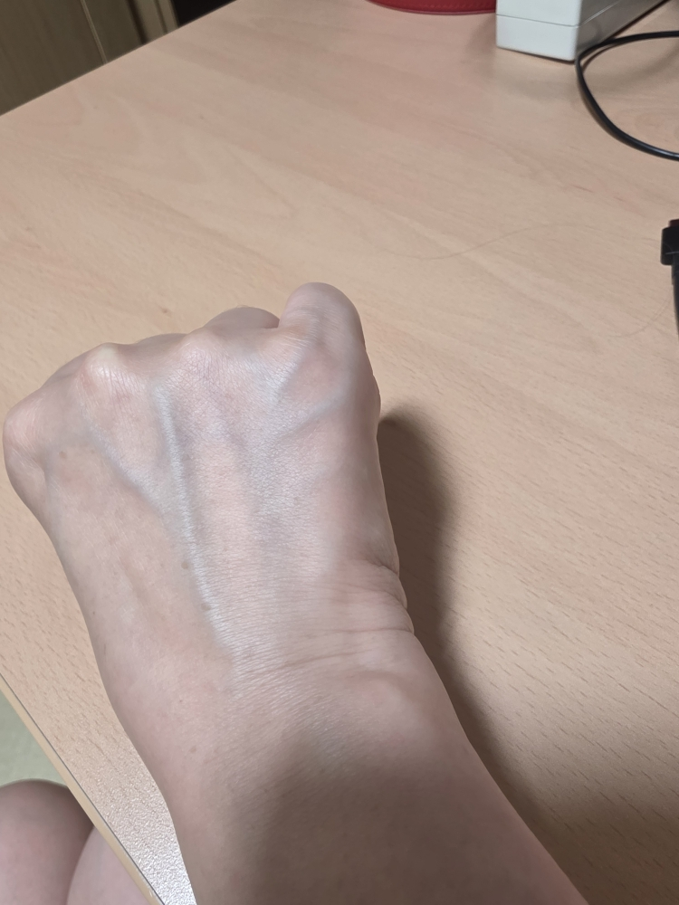 프레비츠 (FREBITS) 논코메도 네츄럴 톤업 선 [SPF50+/PA++++] review image