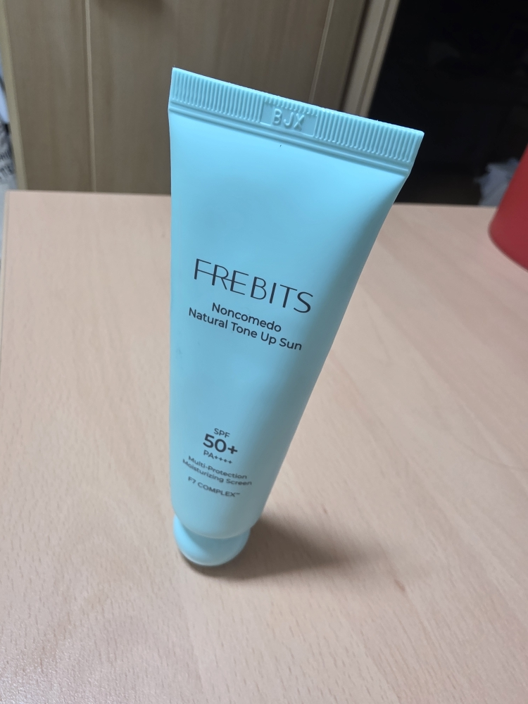 프레비츠 (FREBITS) 논코메도 네츄럴 톤업 선 [SPF50+/PA++++] review image
