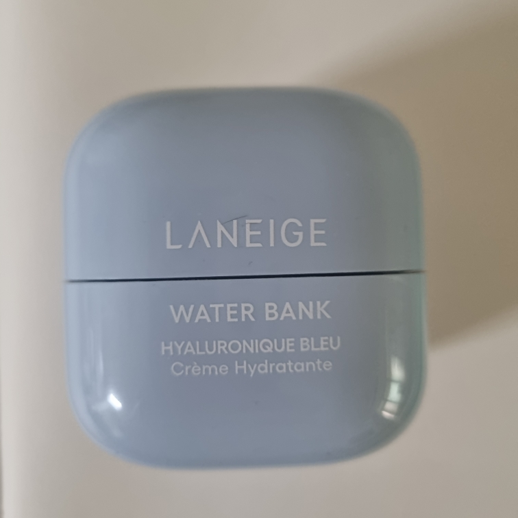 水库蓝色玻尿酸保湿霜的真实用户使用照片